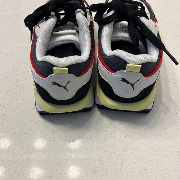 Puma sneakers size 13C - Picture 3 of 5